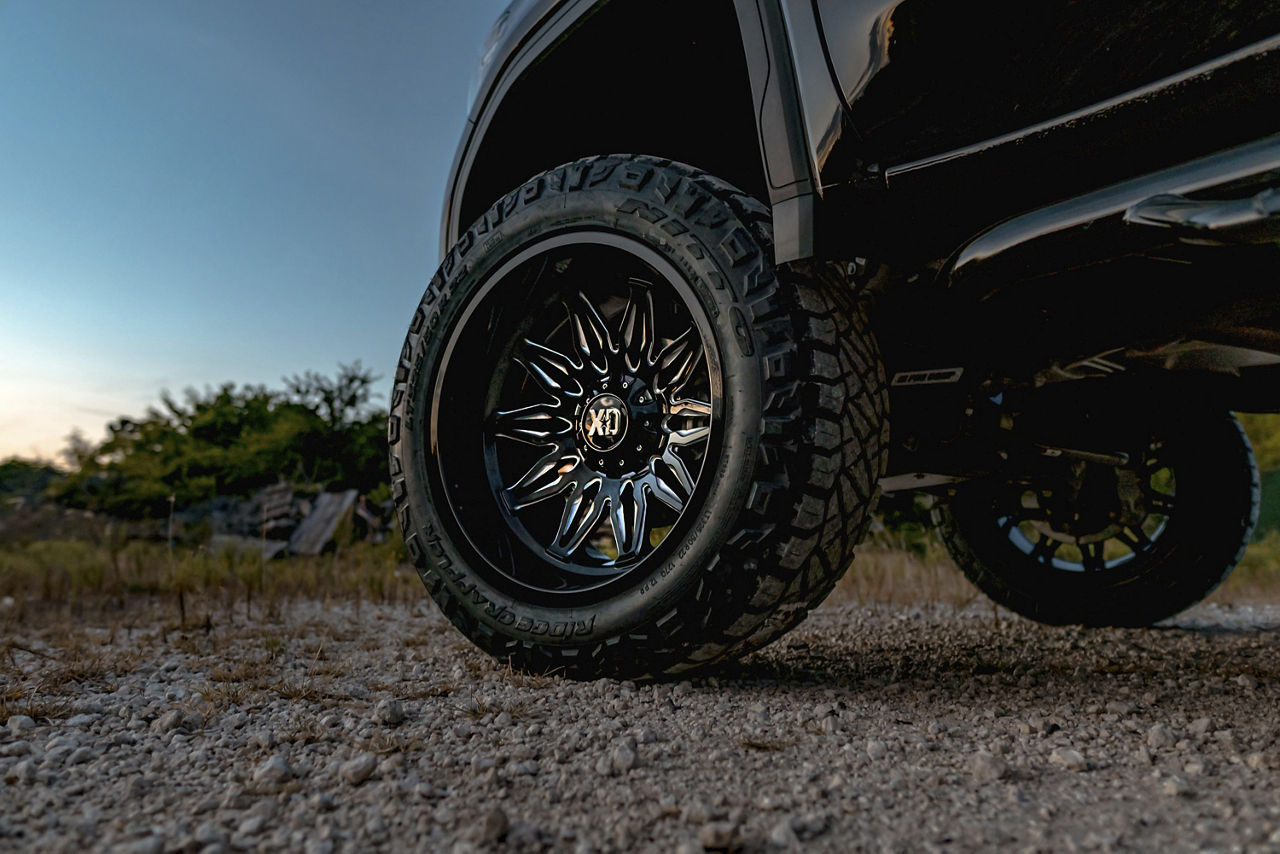 2021 GMC Sierra - XD GUNNER - Black | XD Wheels